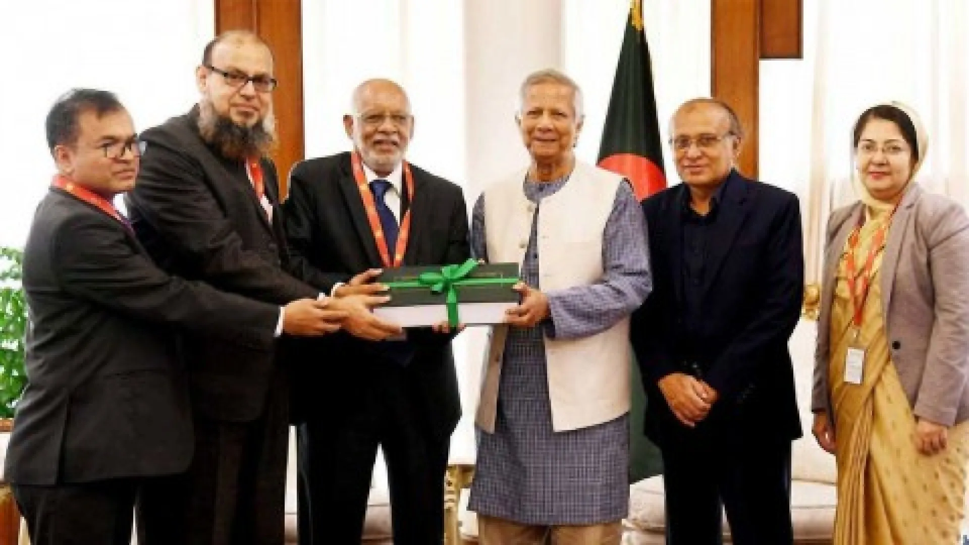 এবার ৭৮ অবসরপ্রাপ্ত কর্মকর্তাকে পদোন্নতির সুপারিশ